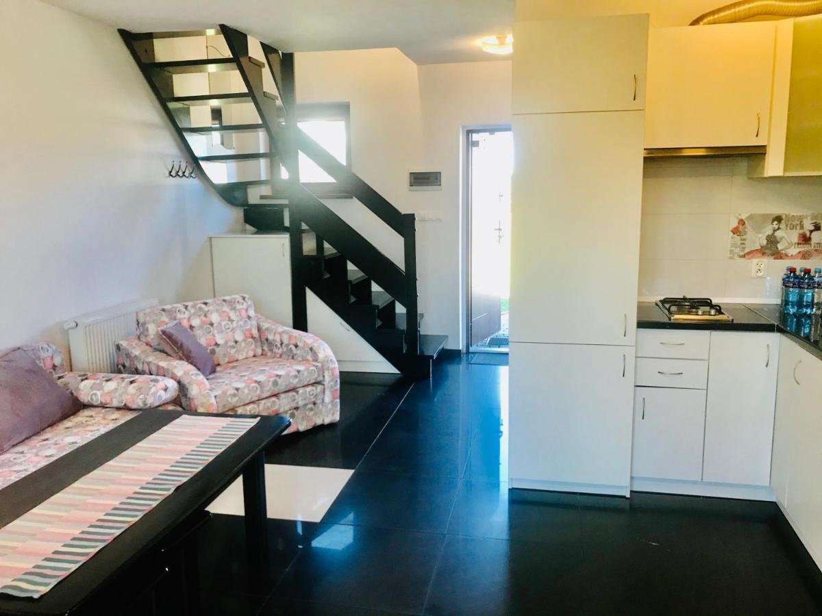 Domki I Apartamenty Caloroczne Koliber Władysławowo Exterior foto